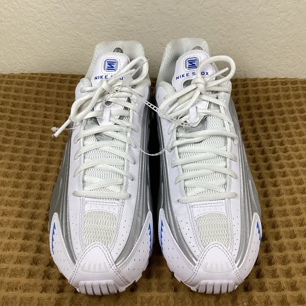 NEW Nike Shox R4 Womens Sz 9 White Photo Blue Hero Silver AR3565-105